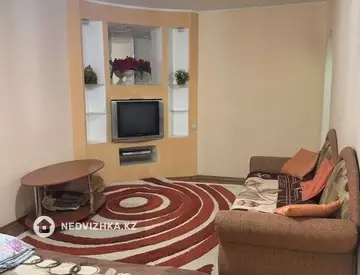 1-комнатная квартира, этаж 1 из 5, 32 м², На длительный срок