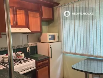 1-комнатная квартира, этаж 1 из 5, 32 м², На длительный срок