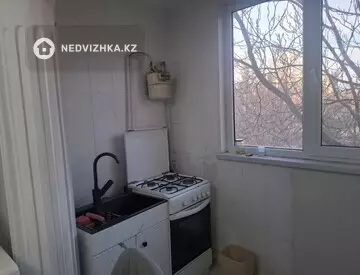 3-комнатная квартира, этаж 3 из 5, 60 м², на длительный срок