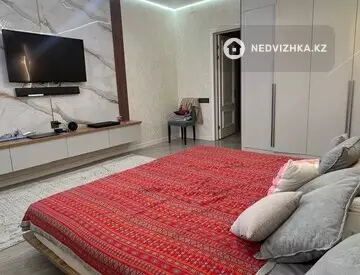 2-комнатная квартира, этаж 4 из 12, 76 м², на длительный срок