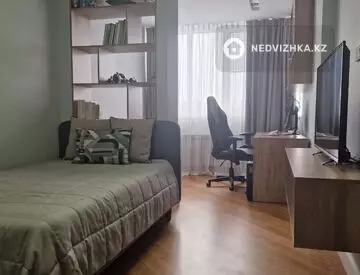 1-комнатная квартира, этаж 9 из 10, 135 м²