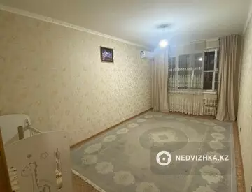 3-комнатная квартира, этаж 3 из 5, 71 м², на длительный срок