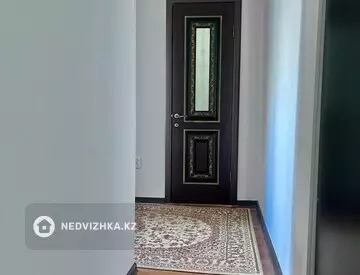 2-комнатная квартира, этаж 8 из 10, 45 м²