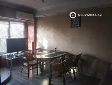 3-комнатная квартира, этаж 4 из 4, 68 м², на длительный срок