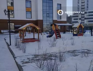 1-комнатная квартира, этаж 5 из 9, 38 м², на длительный срок