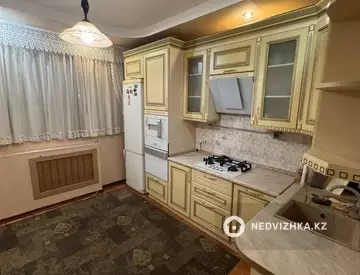 3-комнатная квартира, этаж 1 из 9, 79 м², на длительный срок