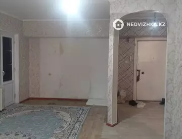 1-комнатная квартира, этаж 4 из 12, 42 м²