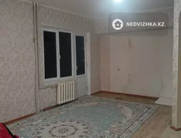 1-комнатная квартира, этаж 4 из 12, 42 м²