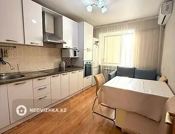 1-комнатная квартира, этаж 2 из 9, 37 м²