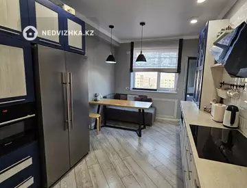 4-комнатная квартира, этаж 8 из 12, 108 м²