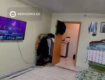 1-комнатная квартира, этаж 1 из 4, 42 м²