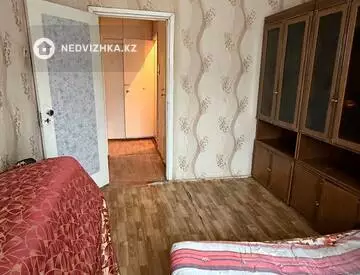 1-комнатная квартира, этаж 3 из 5, 52 м²