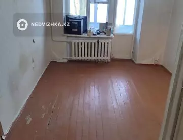 1-комнатная квартира, этаж 4 из 5, 30 м²