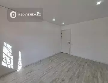 3-комнатная квартира, этаж 2 из 10, 72 м²