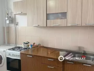1-комнатная квартира, этаж 8 из 9, 40 м²
