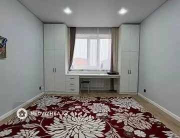 2-комнатная квартира, этаж 4 из 5, 66 м²