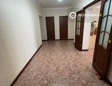 2-комнатная квартира, этаж 8 из 10, 95 м²