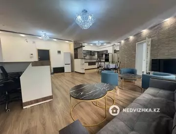 3-комнатная квартира, этаж 13 из 31, 120 м²
