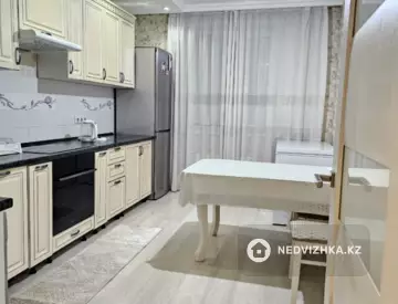3-комнатная квартира, этаж 3 из 9, 93 м²