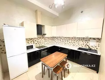 2-комнатная квартира, этаж 2 из 3, 75 м²