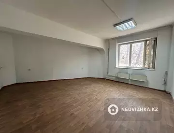 3-комнатная квартира, этаж 1 из 9, 78 м²