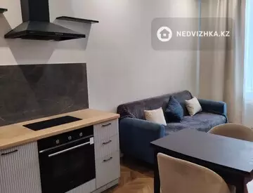 2-комнатная квартира, этаж 11 из 21, 52 м², на длительный срок