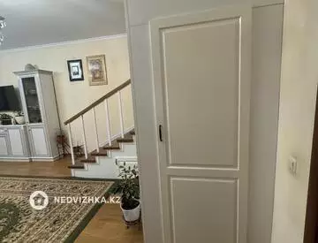 4-комнатный дом, 8 соток, 230 м²