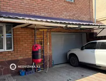 4-комнатный дом, 8 соток, 230 м²