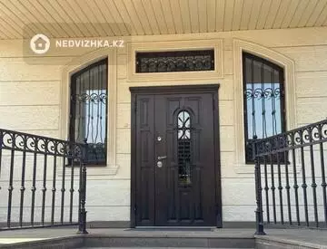 15-комнатный дом, 12 соток, 676 м²