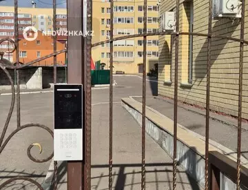 2-комнатная квартира, этаж 4 из 18, 67 м²