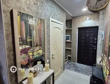 2-комнатная квартира, этаж 4 из 18, 67 м²