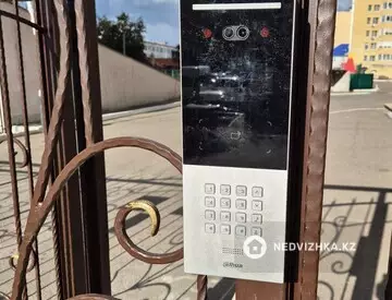 2-комнатная квартира, этаж 4 из 18, 67 м²