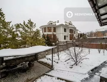 7-комнатный дом, 10 соток, 560 м²