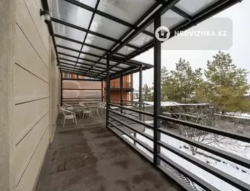 7-комнатный дом, 10 соток, 560 м²