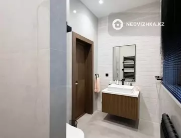 5-комнатный дом, 11 соток, 270 м²