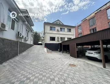 5-комнатный дом, 11 соток, 270 м²