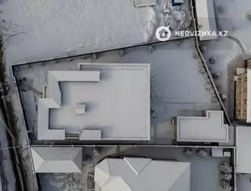 7-комнатный дом, 13 соток, 800 м²