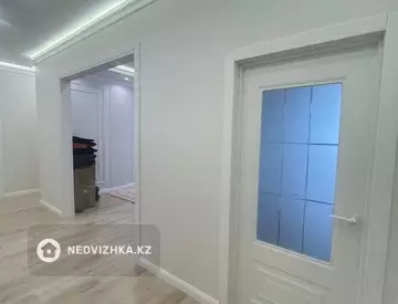 4-комнатная квартира, этаж 1 из 12, 117 м²