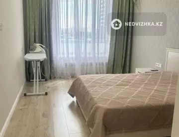 4-комнатная квартира, этаж 1 из 12, 117 м²