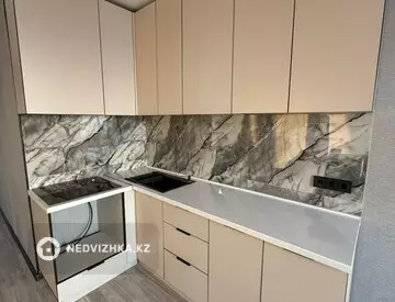1-комнатная квартира, этаж 9 из 12, 50 м²