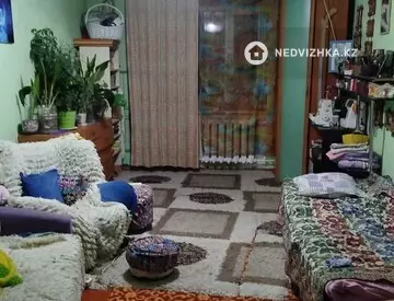 2-комнатная квартира, этаж 4 из 4, 45 м²