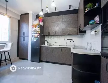 2-комнатная квартира, этаж 10 из 12, 60 м²