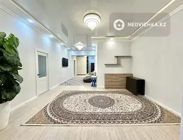 3-комнатная квартира, этаж 1 из 18, 125 м²