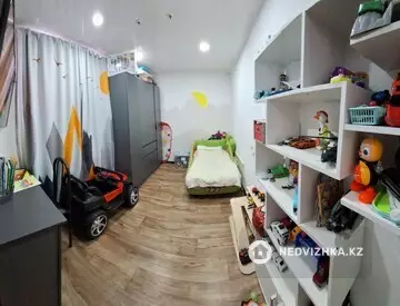 4-комнатная квартира, этаж 1 из 5, 62 м²
