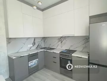 2-комнатная квартира, этаж 6 из 10, 58 м², на длительный срок
