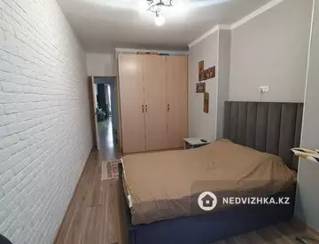 1-комнатная квартира, этаж 12 из 13, 48 м²