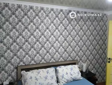 3-комнатная квартира, этаж 3 из 5, 60 м²