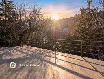 5-комнатный дом, 3 соток, 230 м²