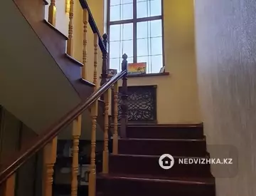 6-комнатный дом, 7 соток, 420 м²