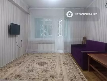 1-комнатная квартира, этаж 3 из 5, 33 м²